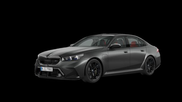 BMW M5 Sedan